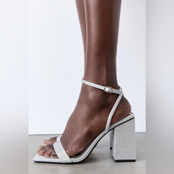 NWT. Zara Rhinestones Block Heel Fabric Sandals. Size 6,5. - Picture 7 of 9